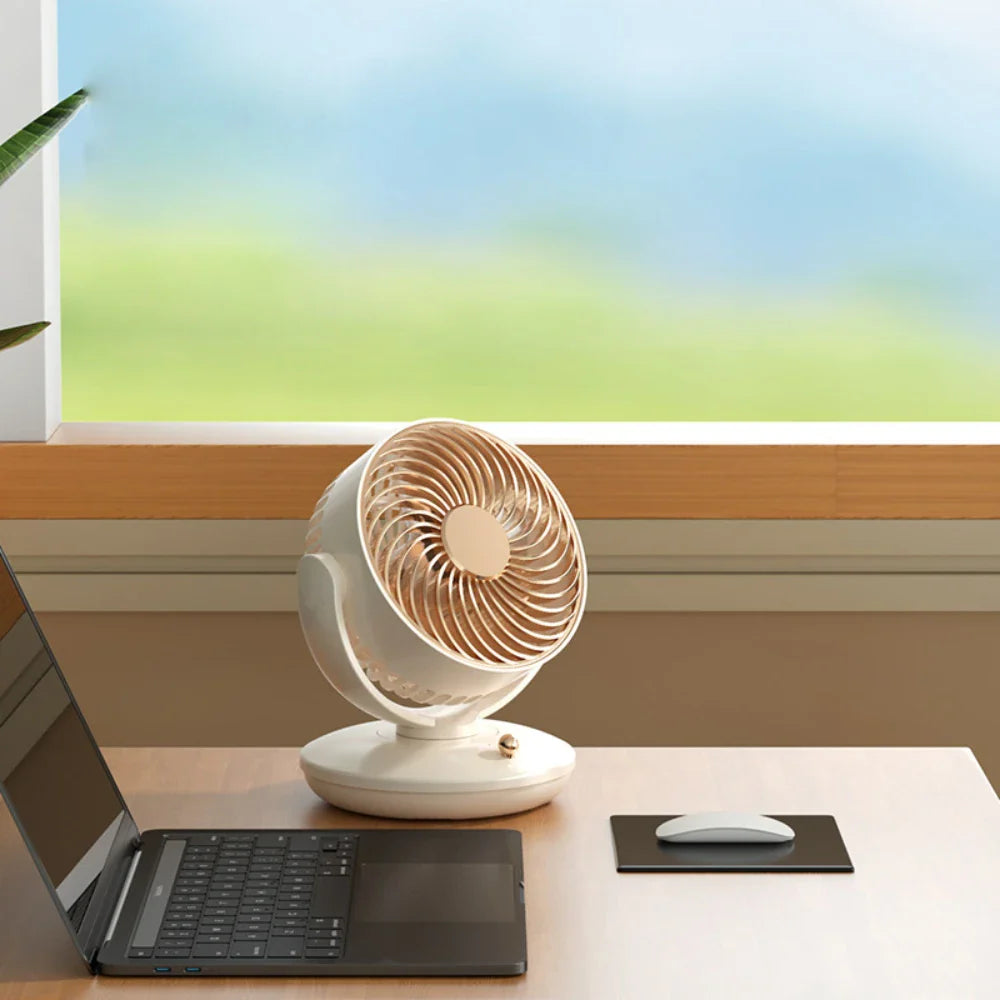 Kompakter Tischventilator, leiser USB-Lüfter mit Akku & 360° Rotation für Büro & Zuhause, effektiv kühlen.