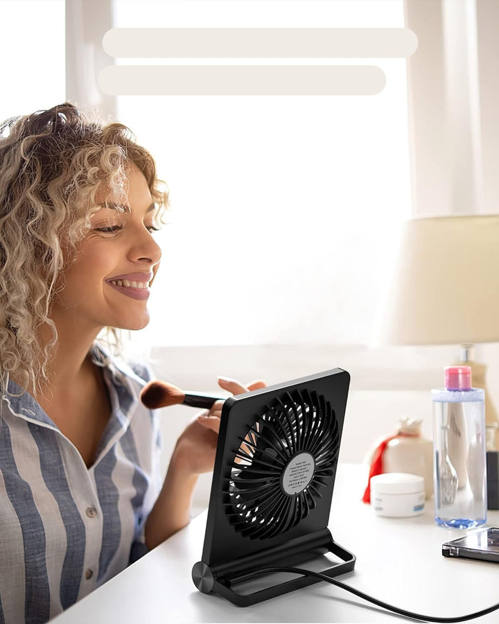 Eleganter, kompakter Schreibtischventilator, energieeffizient und leise für optimalen Luftstrom und Kühlung.
