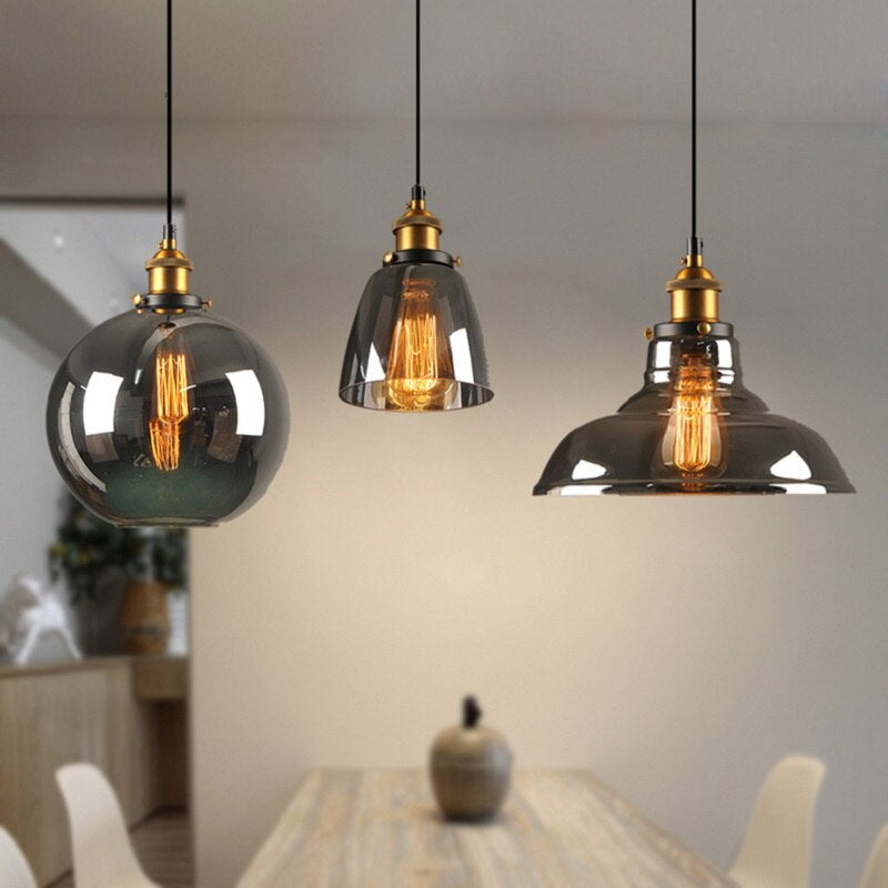 Stilvolle Deckenleuchte Vincent. Eine moderne Kristalllampe, die Luxus und Design vereint.