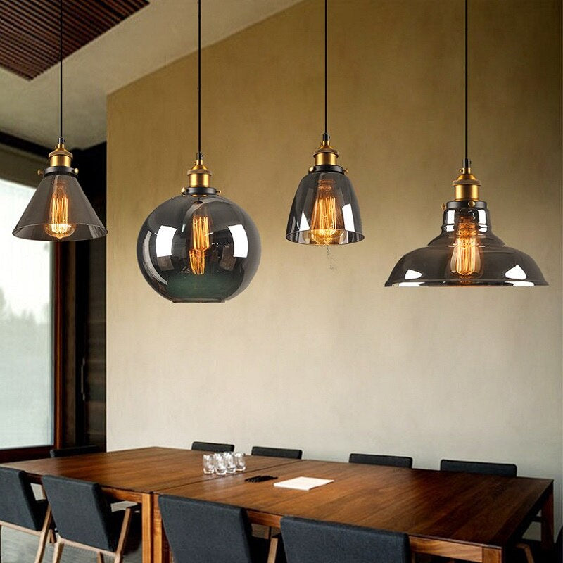 Die Vincent Hängelampe im Gesamten. Eine prächtige Designlampe, die jeden Raum aufwertet.