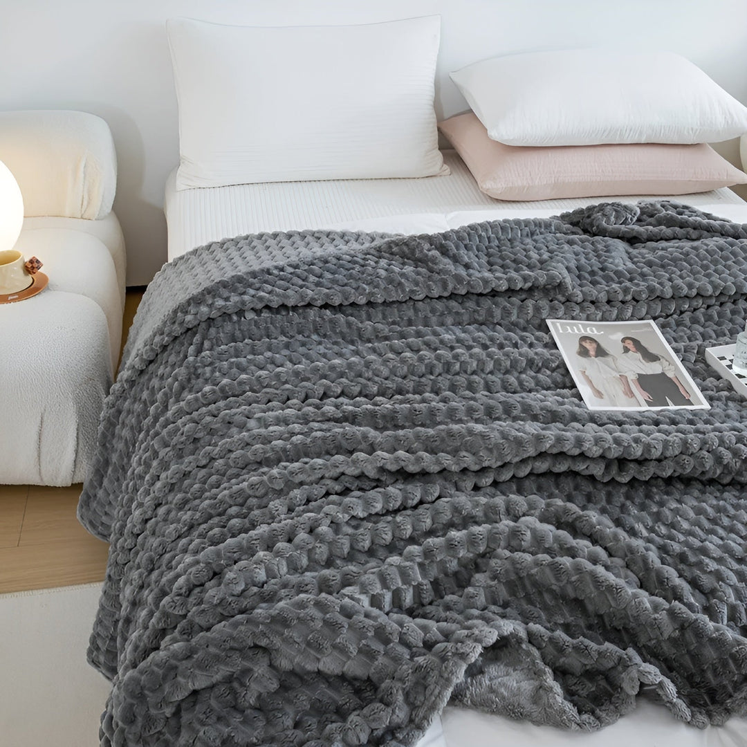 Gemütliche Kuscheldecke für Bett und Schlafzimmer. Superweich, warm und pflegeleicht.