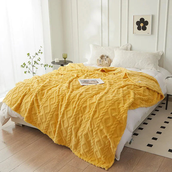Reine Lammwolldecke, natürlich wärmeisolierend & sehr weich. Die perfekte Kuscheldecke für kalte Tage.