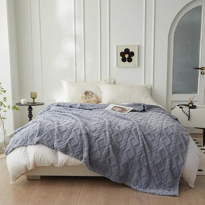 Luxuriöse & kuschelige Lammwolldecke. Eine doppelt warme, weiche Decke, ideal für Schlaf- & Wohnzimmer.