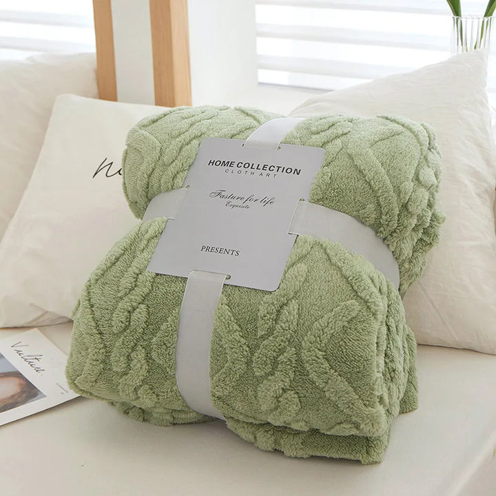Premium Lammwolldecke, doppelt warm & anschmiegsam. Eine luxuriöse Kuscheldecke für Ihr Zuhause.