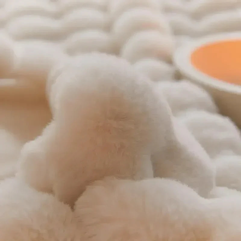 Warme WarmWol Wohndecke für Winter & Sommer. Diese weiche Plüschdecke ist unglaublich gemütlich und vielseitig.