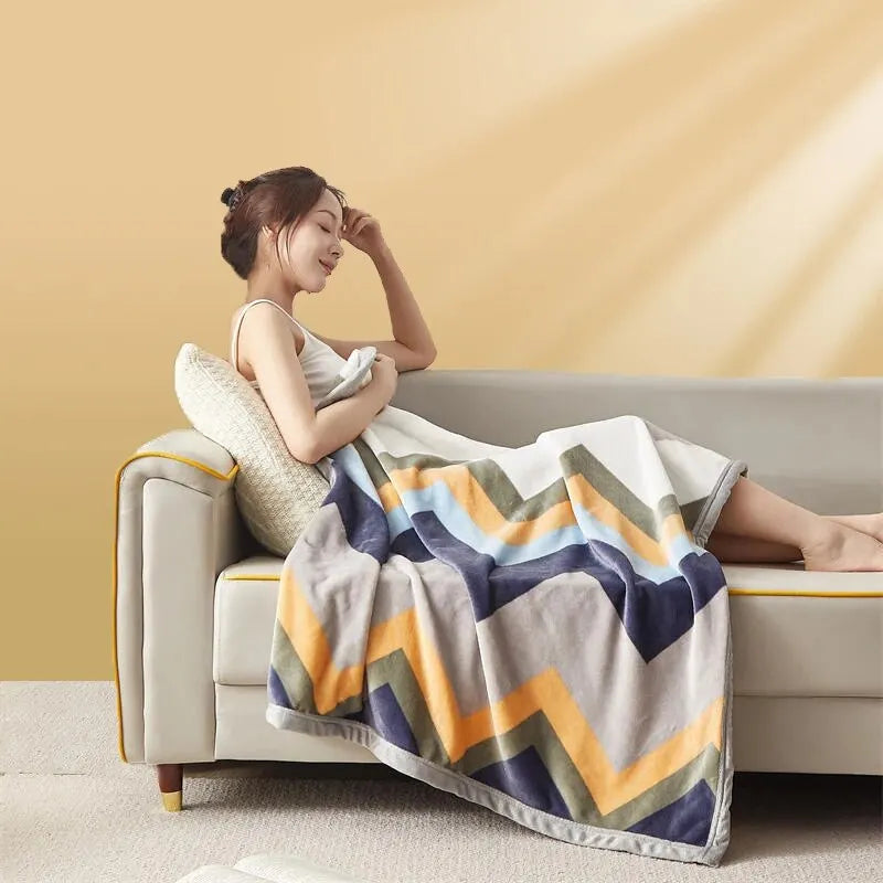 Dicke, flauschige Flanelldecke für wohlige Wärme, ideal als Winterdecke und Heimtextil.