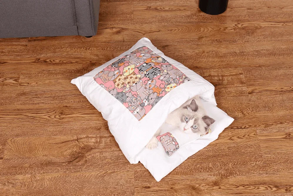 Katzenbett in Schlafsack-Form, extrem weich und warm, perfektes Winterbett für Ihre Katze.