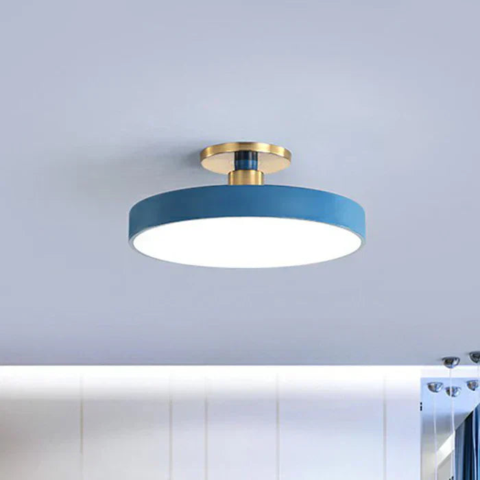 Stylische NordicaGlow LED Deckenleuchte, nordisch inspiriert. Perfekt für Schlaf- und Wohnzimmer.