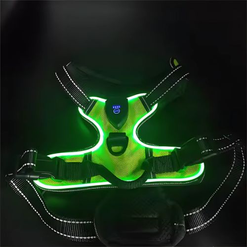 Gepolstertes LED Hundegeschirr, reflektierend, perfekt für sichere Nachtspaziergänge. USB aufladbar.