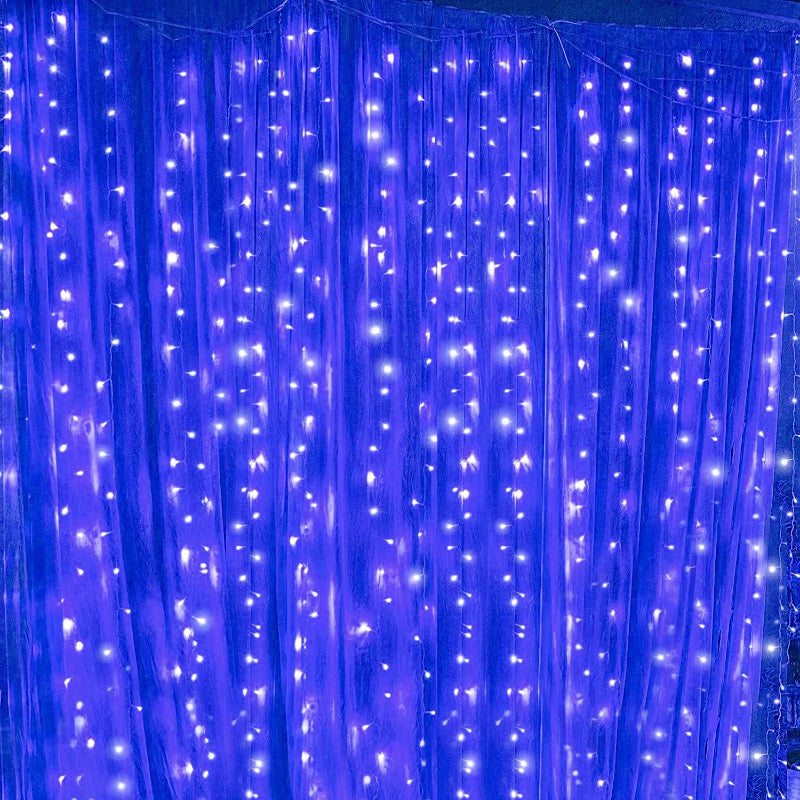 Flexibler LED-Lichtervorhang für Außen, wasserdicht, ideal als dekorative Gartenbeleuchtung.