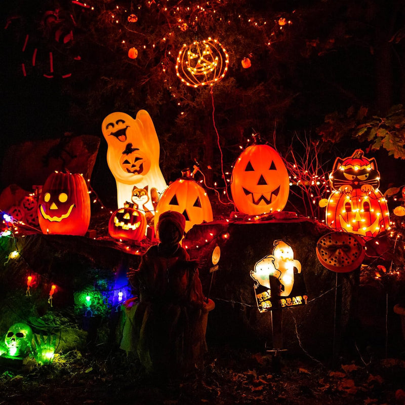 Robuster LED-Lichtervorhang, wasserdicht & solarbetrieben, für stimmungsvolle Gartenfeste.