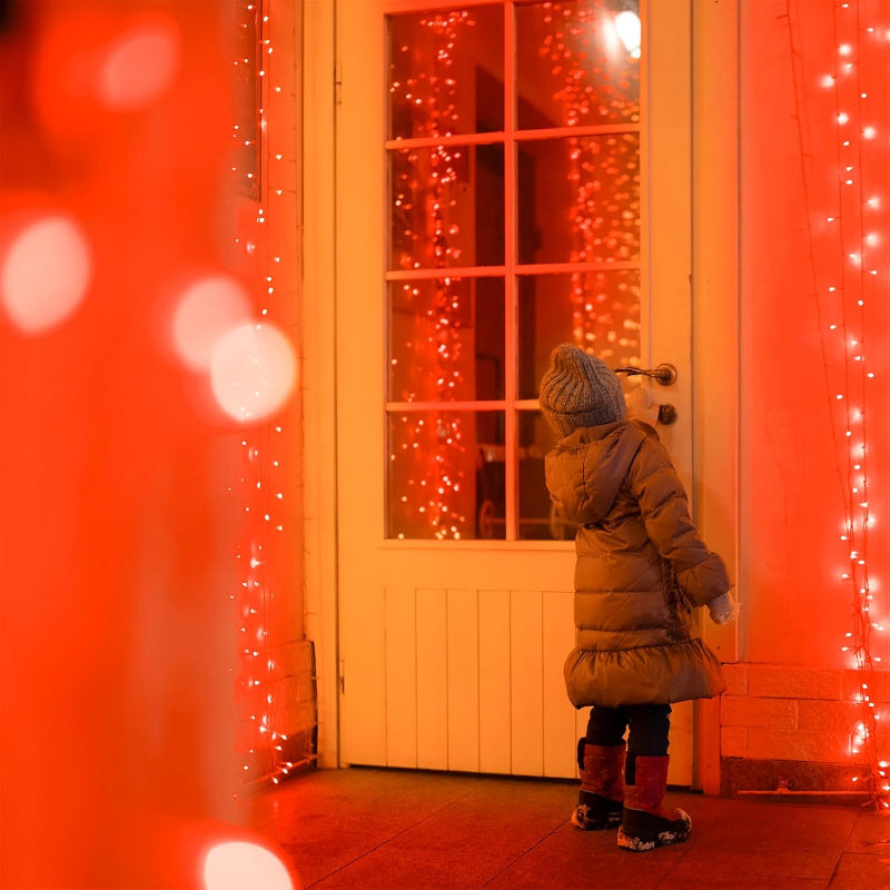 LED-Lichtervorhang für gemütliche Abende, solarbetrieben, flexibel an jeder Wand oder Fenster.