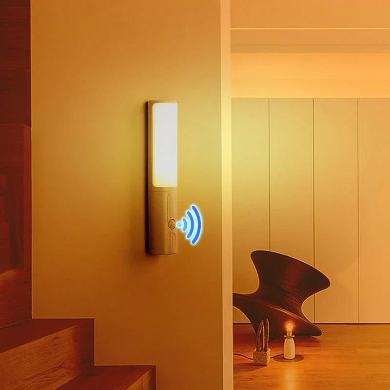 Kabelloses LED-Nachtlicht Lumos mit Bewegungssensor für sichere Flurbeleuchtung.