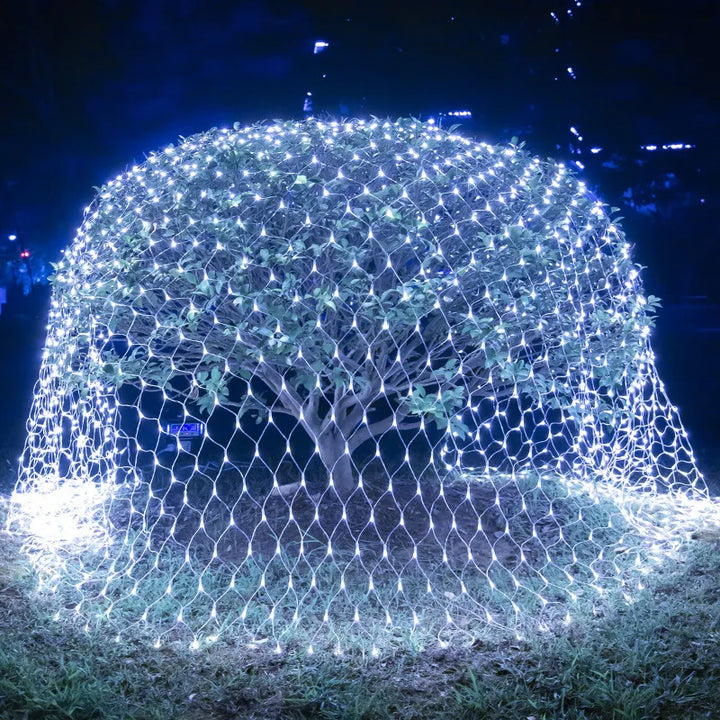LED-Netz-Lichterkette für festliche Innen- & Außenbeleuchtung. Ideal für Garten, Balkon, Weihnachten oder Partys.
