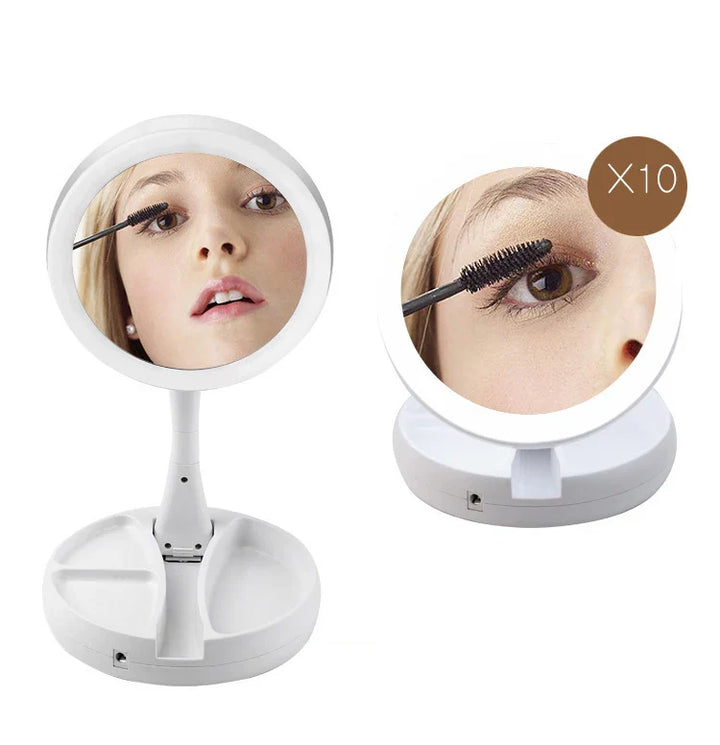 Detailansicht: Doppelseitiger LED Vergrößerungsspiegel (10x) für präzises Make-up. Ideal für Reisen.