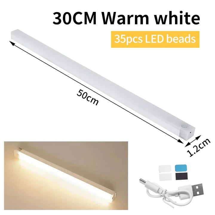 Modernes LED-Sensorlicht mit Bewegungsmelder, kabellos und magnetisch, für stilvolle Akzentbeleuchtung.