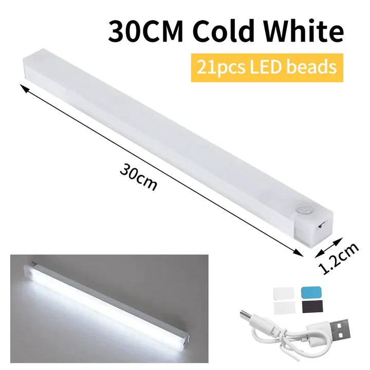 Kompaktes, kabelloses LED-Sensorlicht mit Bewegungsmelder, magnetische Befestigung, wiederaufladbar.