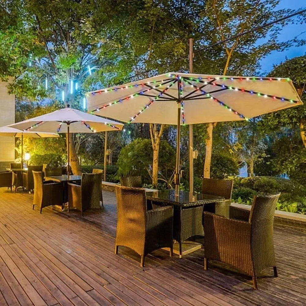 Kabellose LED-Lichterkette für Sonnenschirm, wetterfest (IP67), ideal für Outdoor Gartenbeleuchtung.