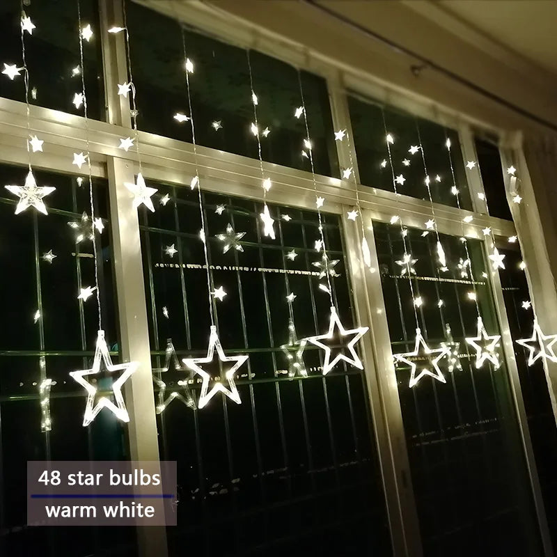 Bezaubernde LED-Vorhangbeleuchtung mit Sternen für Weihnacht, Hochzeit oder Gartenpartys.
