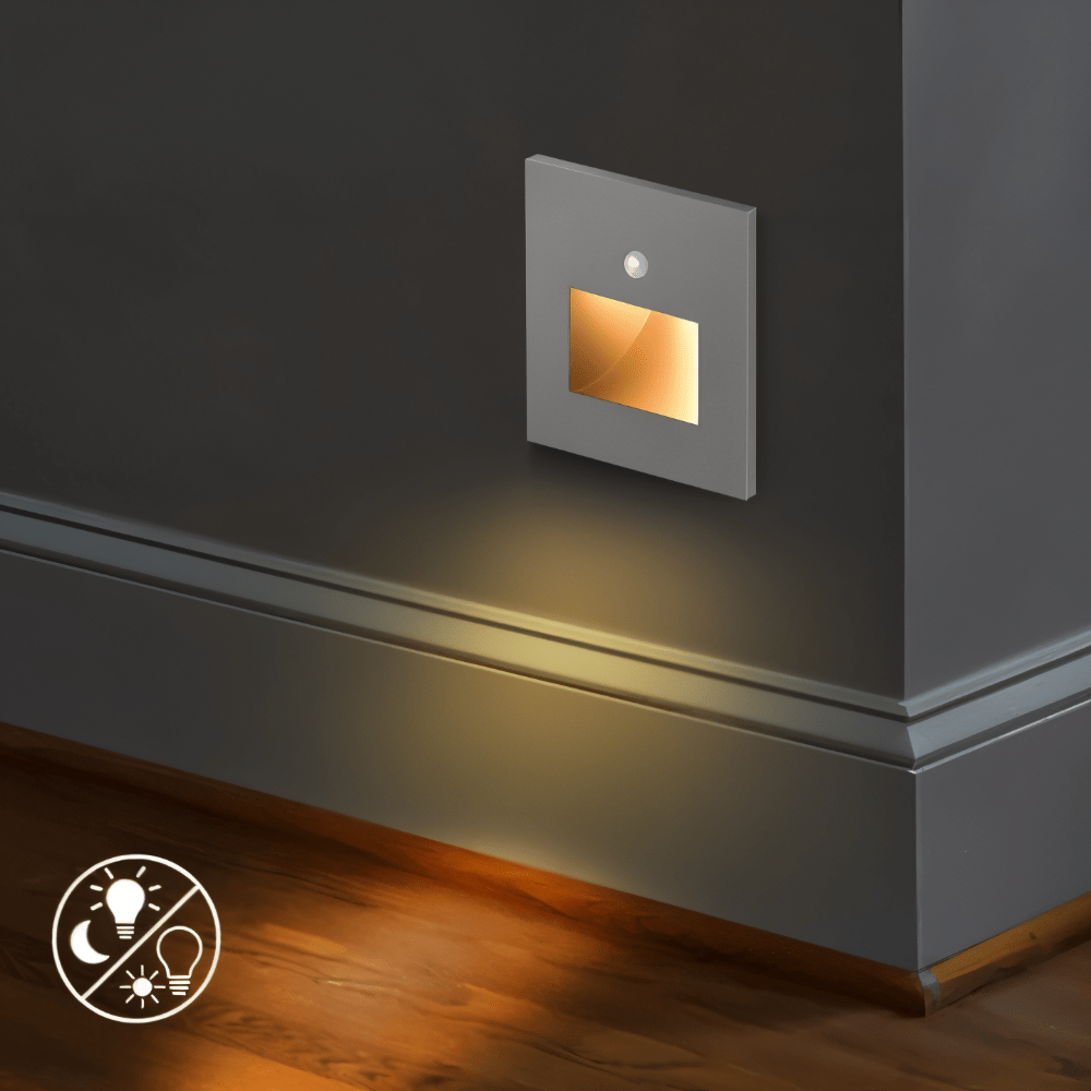 Sanfte Treppenbeleuchtung mit smartem LED-Stufenlicht und Bewegungssensor, modern und energieeffizient.