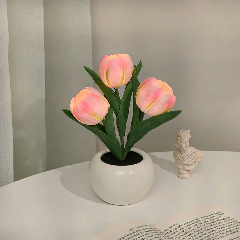 Romantische Tulpenlampe mit LED, ideal als einzigartige Geschenkidee für besondere Anlässe.