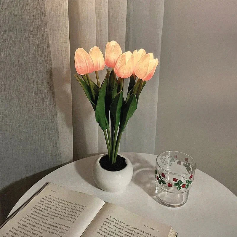 Stimmungsvolle LED Tulpenlampe, moderne Tischleuchte für gemütliche und harmonische Momente.