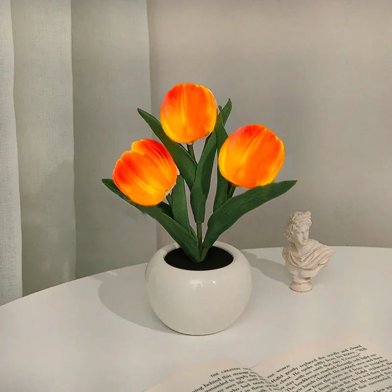 Blumige LED-Lampe, stilvolle Tulpen-Tischleuchte, spendet sanftes, angenehmes Licht.