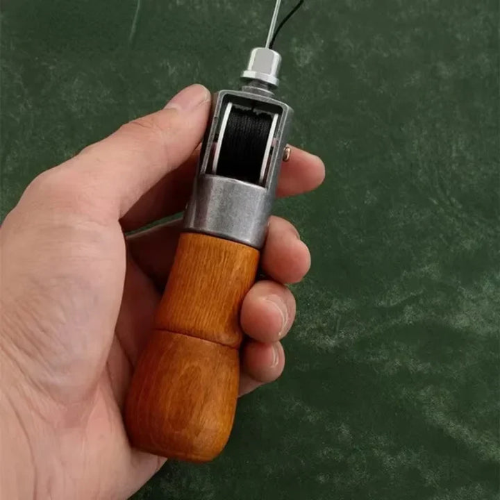 Leder Nähset mit Handnähmaschine und Zubehör für präzises Lederhandwerk und Reparaturen.