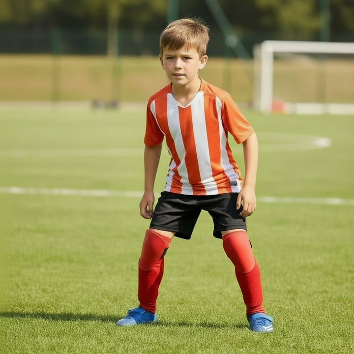 Leichte, stoßdämpfende Fußball Schienbeinschoner für optimalen Schutz beim Training und Spiel.