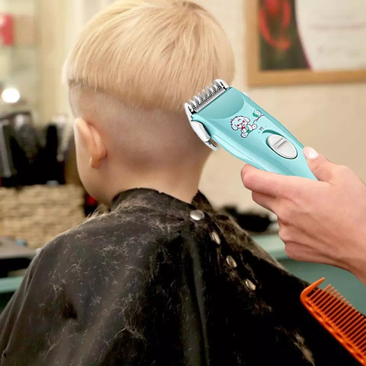 Leiser Kinderhaarschneider für sanfte Haarpflege; kindersicher & hautfreundlich.