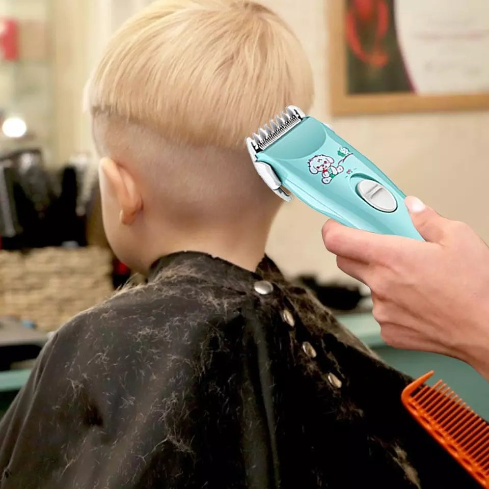 Leiser Kinderhaarschneider für stressfreie Haarschnitte. Sicherer, kabelloser Haartrimmer für empfindliche Kinderhaut.