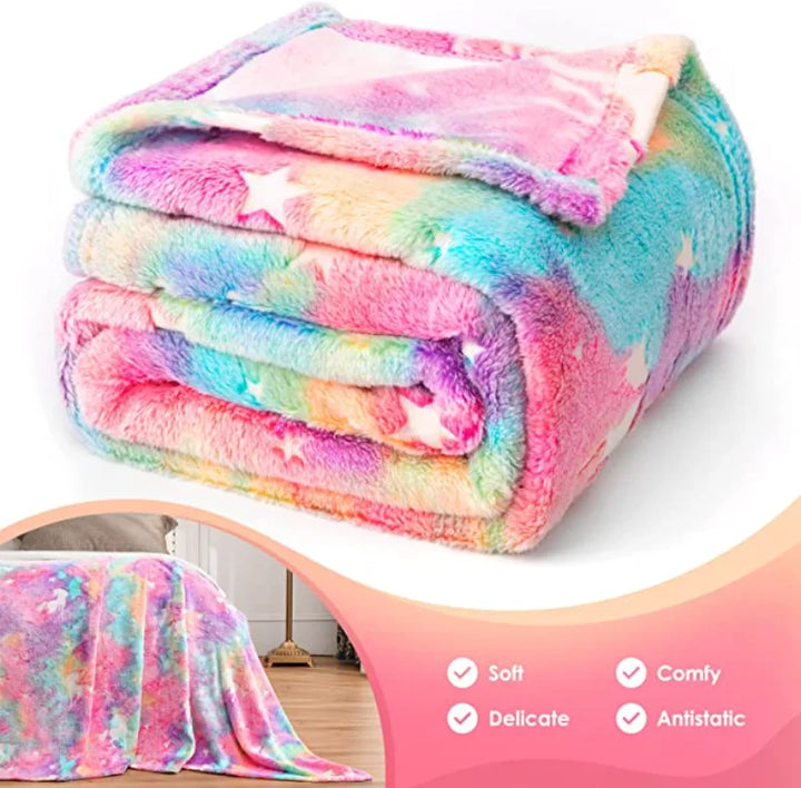 Leuchtende Sternendecke & Herzendecke mit Einhorn-Motiv; weiche glow in the dark Plüschdecke für Kinder.