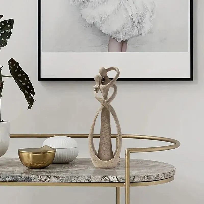 Romantische Harzfigur als Geschenkidee für Valentinstag oder Jahrestag, moderne Liebesskulptur für Zuhause.