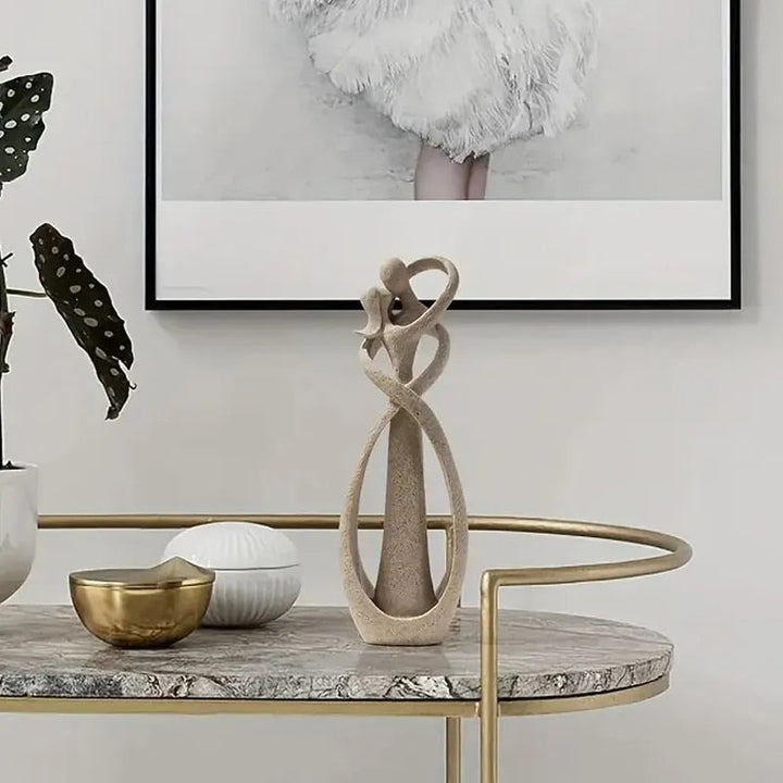 Romantische Harzfigur als Geschenkidee für Valentinstag oder Jahrestag, moderne Liebesskulptur für Zuhause.