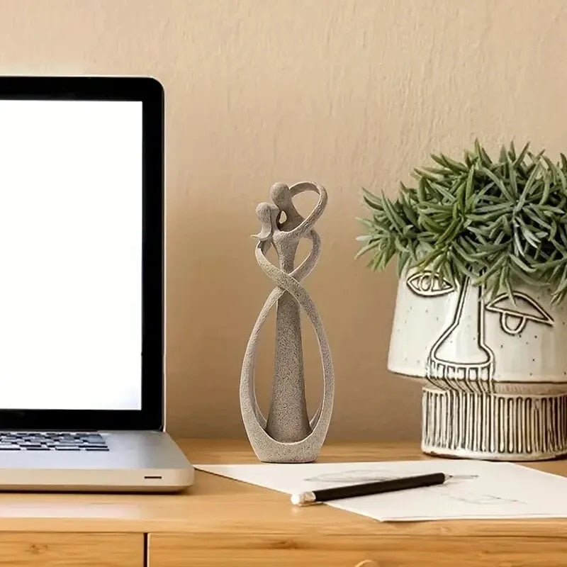 Moderne, minimalistische Harzfigur als Wohnaccessoire, Liebesskulptur für Harmonie in Ihrem Zuhause, 26 cm.