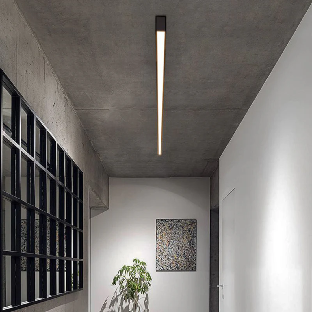Effiziente Stratum LED-Deckenleuchte, linearer Industrielook, perfekt für Flur & Diele.
