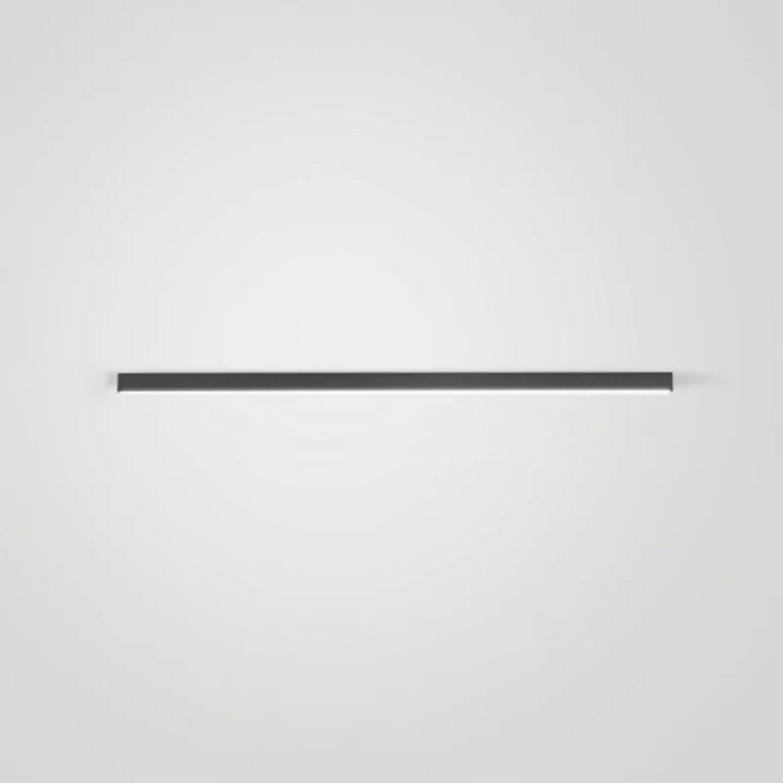Schlanke Stratum Lineare LED-Deckenleuchte, modernes Industriedesign für Wohnzimmerambiente.