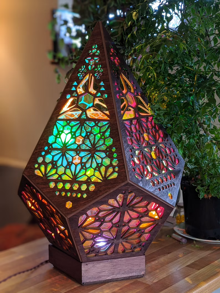 Elegante LumiAura Designlampe mit LED Sternenlicht, moderne Dekoration für jedes Zuhause.