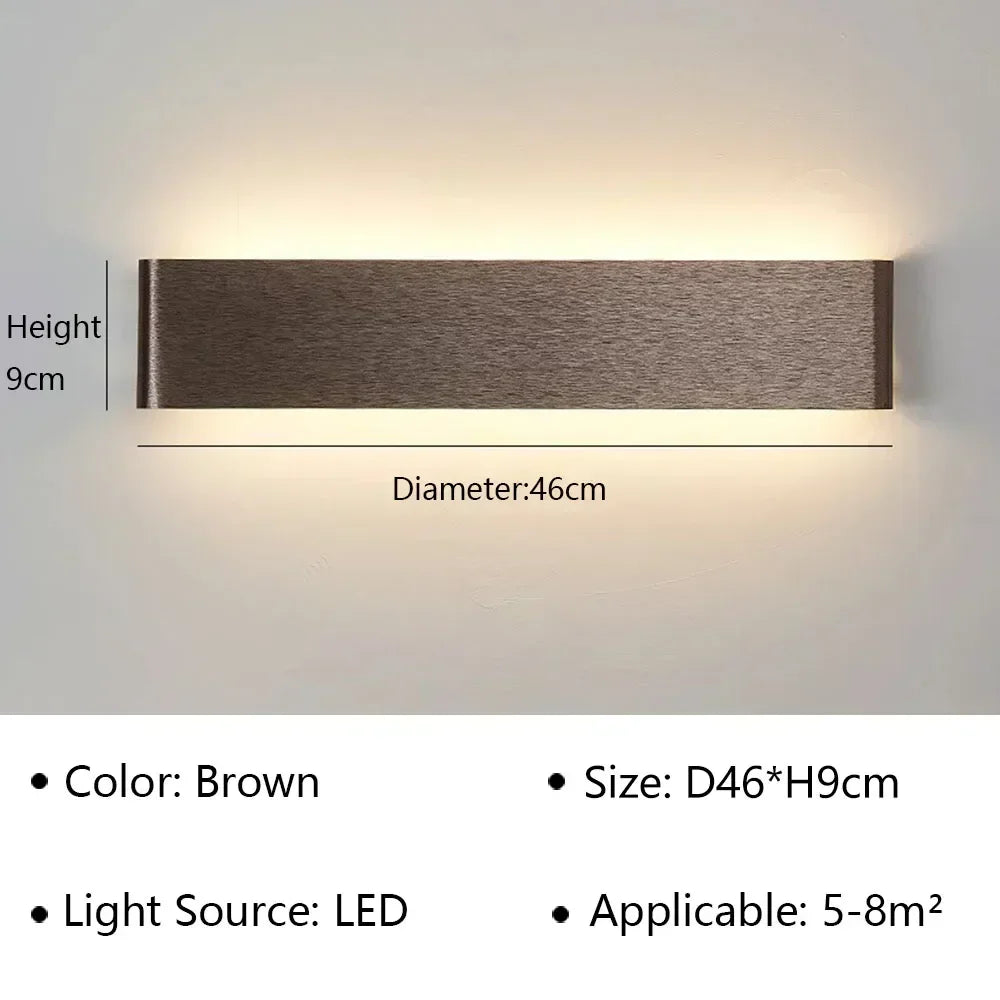 Gleichmässige Lichtverteilung der LumiEra LED-Wandleuchte. Schafft gemütliches Ambiente. Minimalistisch & modern.