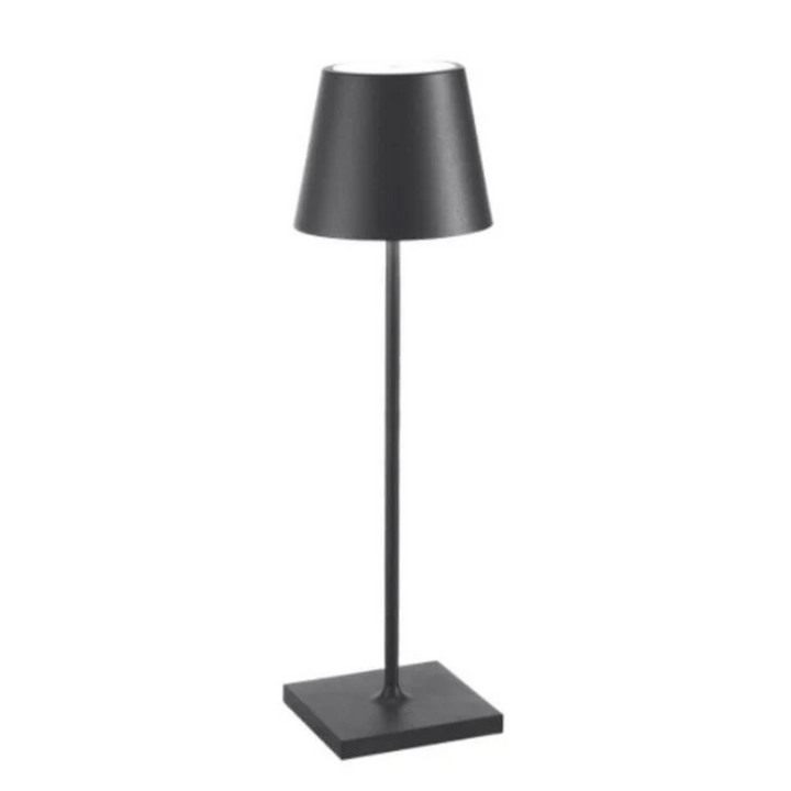 LumiFlex Akku-Tischlampe: Dimmbares LED-Licht, kabellos, bietet Komfort und Stil für Zuhause oder Büro.