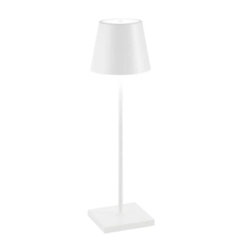 Stilvolle LumiFlex LED-Tischleuchte, kabellos, dimmbar, perfekt als Designelement im Wohnzimmer.