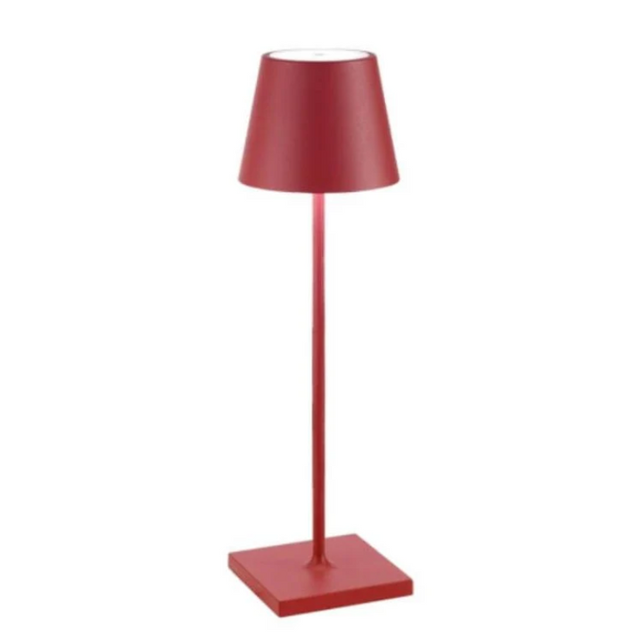 Dimmbare LumiFlex LED-Akku-Lampe, kabellos, tragbar, stilvolles Highlight für jedes moderne Wohnzimmer.