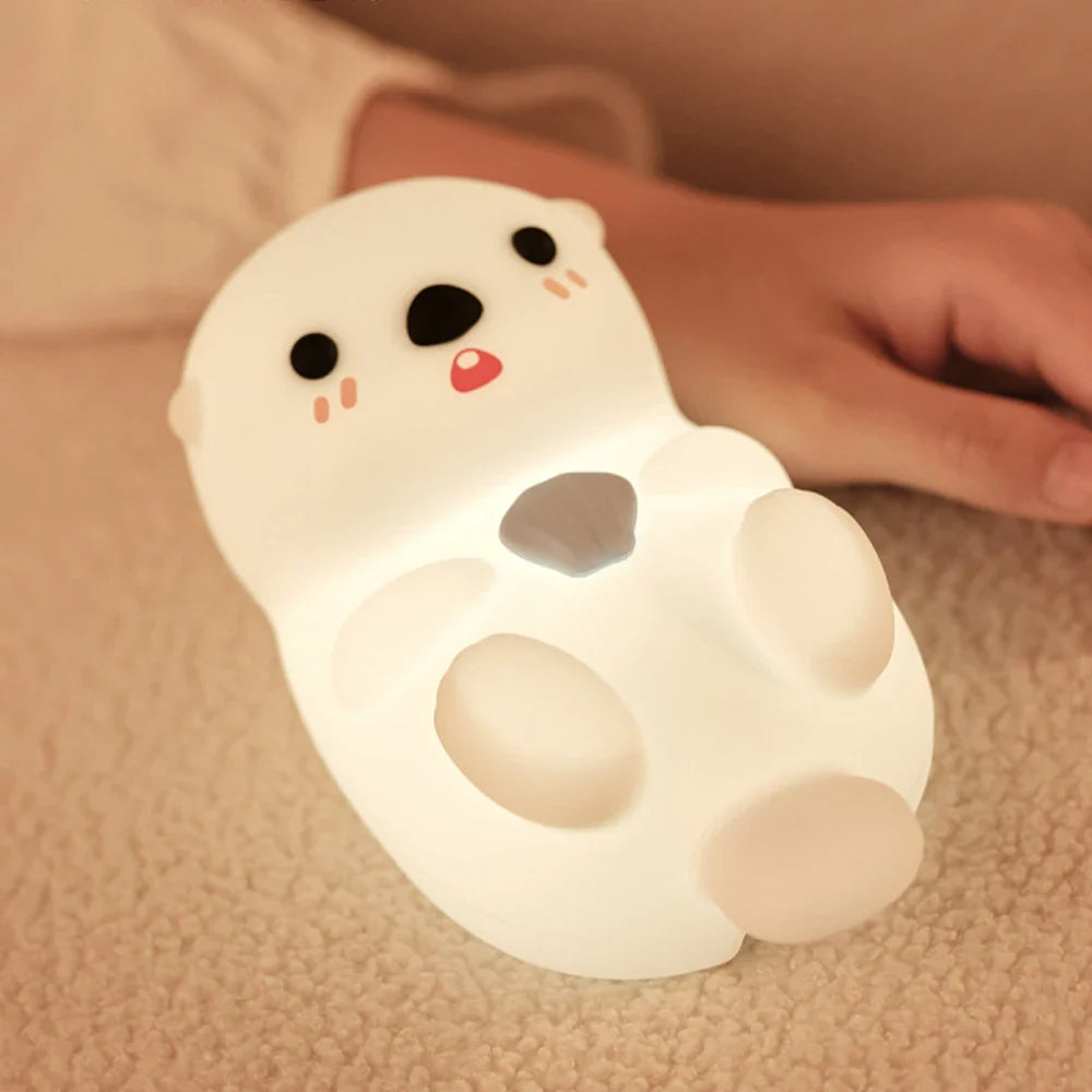Kindersicheres LED Nachtlicht aus flexiblem Silikon, dimmbar, energiesparend, für erholsamen Schlaf.