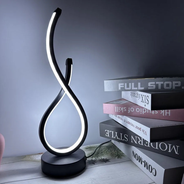 Kabellose Lumoara LED Tischleuchte, 3 Lichtfarben, dimmbar, modernes Design, perfekt als Nachttischlampe.