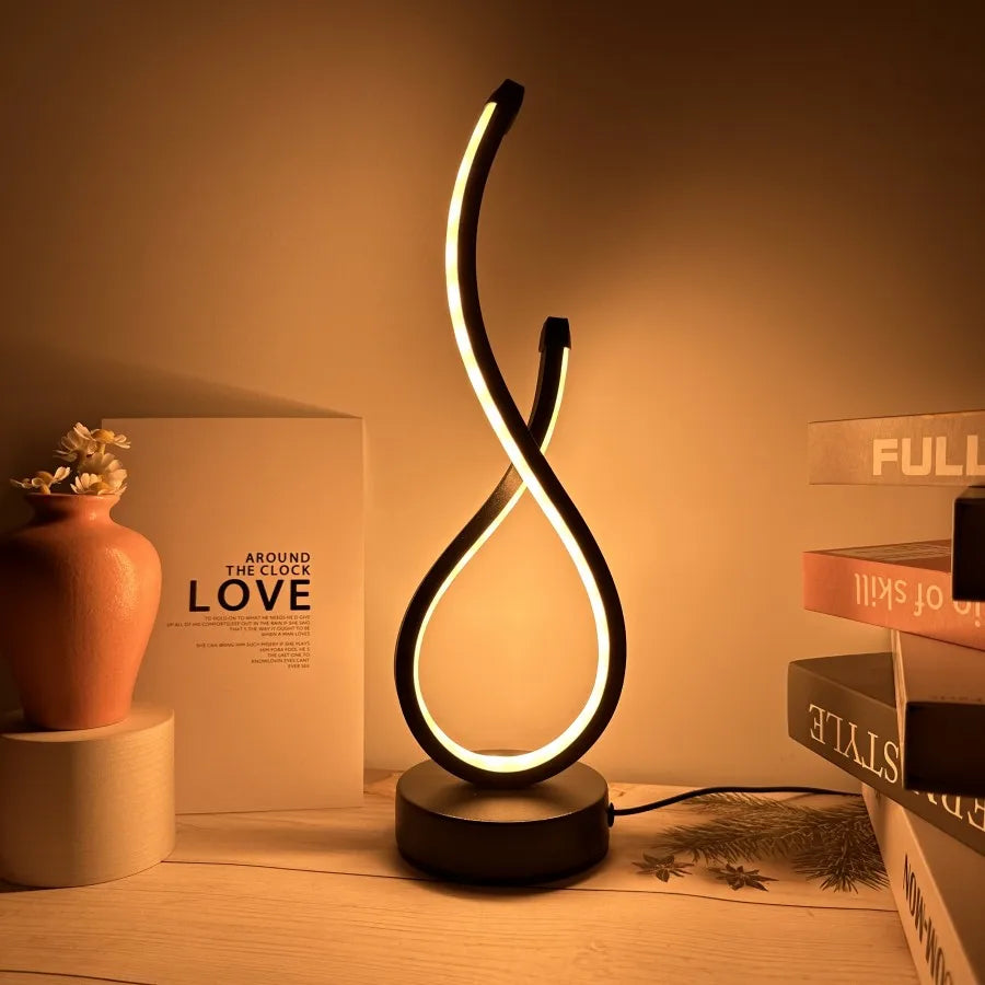 Lumoara Akku LED Tischlampe, kabellos, dimmbar, 3 Lichtfarben, modernes Design für flexiblen Einsatz.