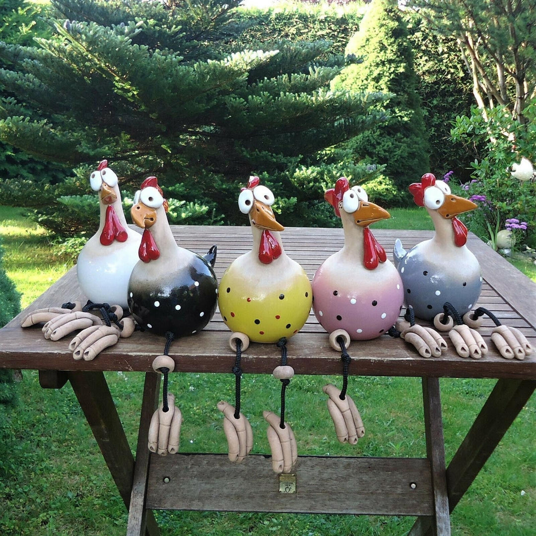 Lustige Garten Zaunfigur Huhn, wetterfeste Gartendeko aus Kunstharz, handbemalt. Ideal für Außenbereiche.