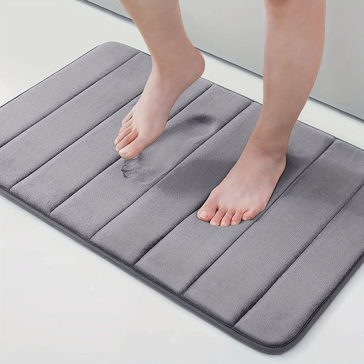 Luxus-Badezimmerteppich in Grau, waschbar & antirutsch. Weiche Badematte für modernes Home-Decor.
