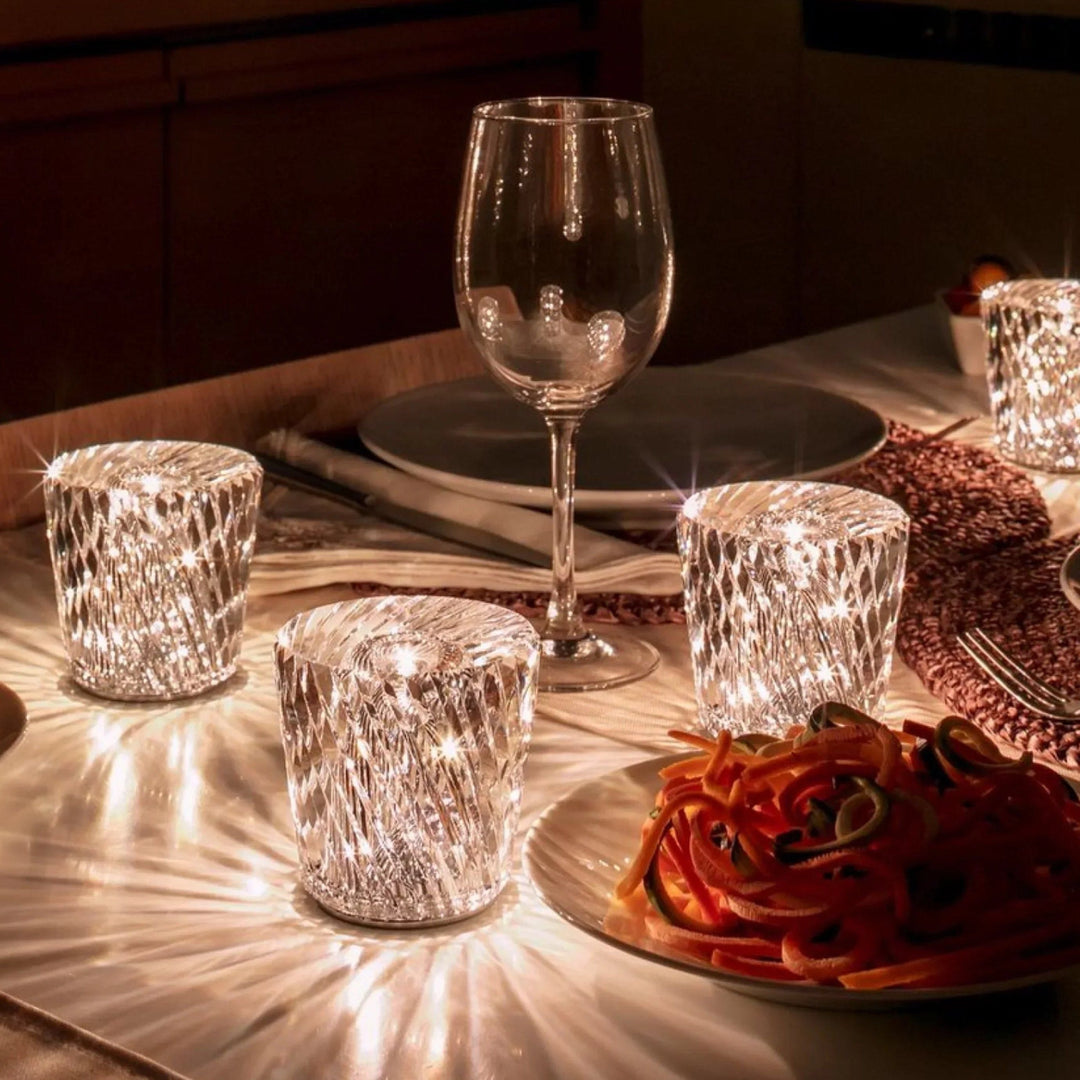Kabellose LED Nachttischlampe im Diamant Kristall Design, wiederaufladbar, luxuriös & praktisch.