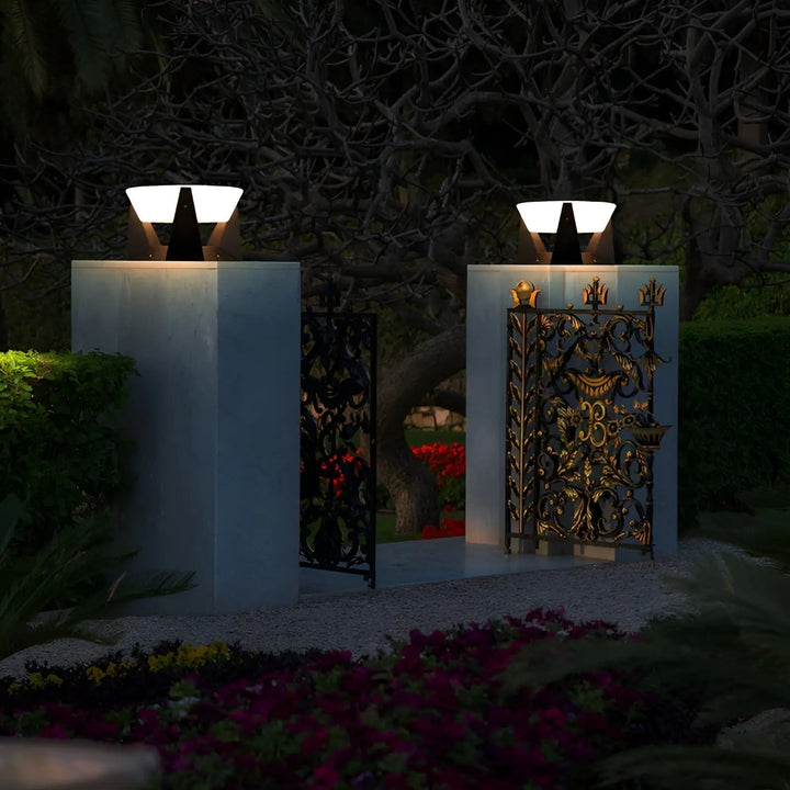 Hochwertige japanische Solar-Gartenleuchte, wetterfeste LED-Außenlampe für stilvolle Gartendekoration.