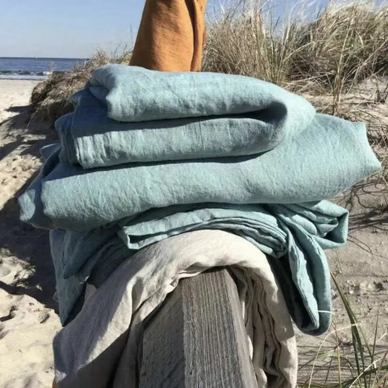 Ganzjährige Leinen-Bettwäsche. Kühl im Sommer, warm im Winter. Optimale Schlaftemperatur garantiert.